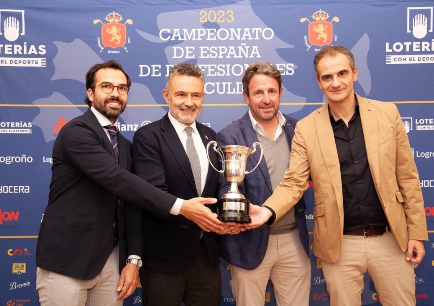 el-ayuntamiento-de-logroño-punto-de partida-del-espectáculo-del-campeonato-de-españa-de profesionalesmasculino